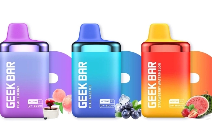 Geek Bar DF8000 Vape - gheață albastră razz: O Experiență de Vaping de Neuitat în România